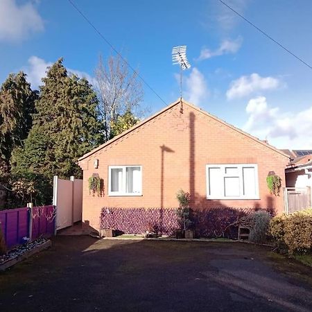 Cosy Bungalow In A Handy Location Market Harborough Kültér fotó