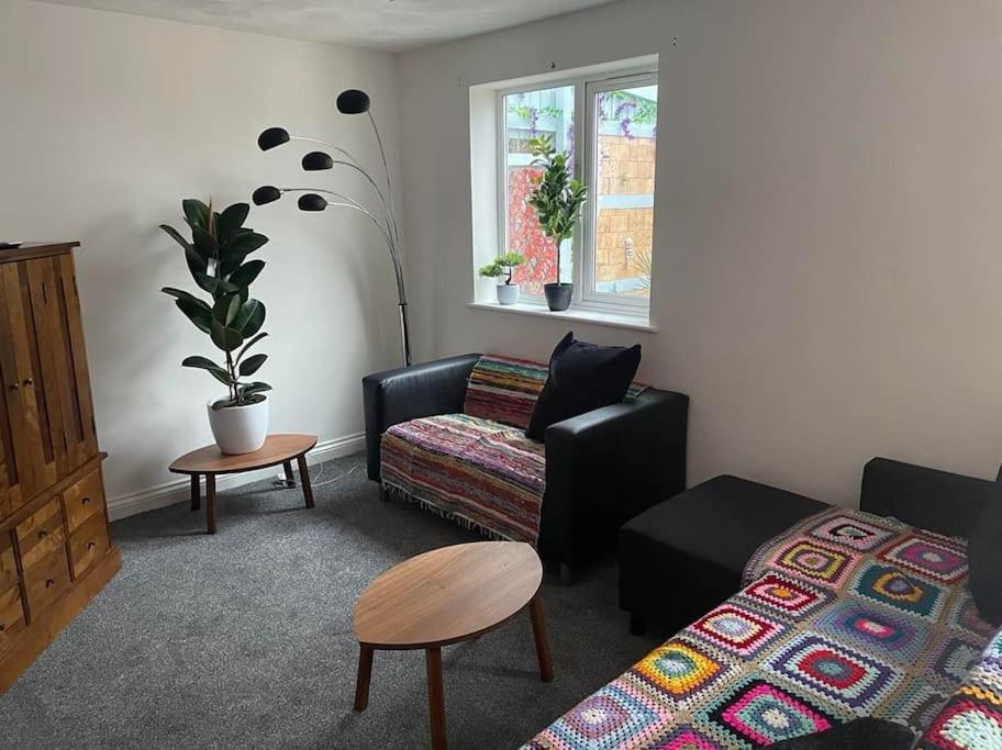 Cosy Bungalow In A Handy Location Market Harborough Kültér fotó